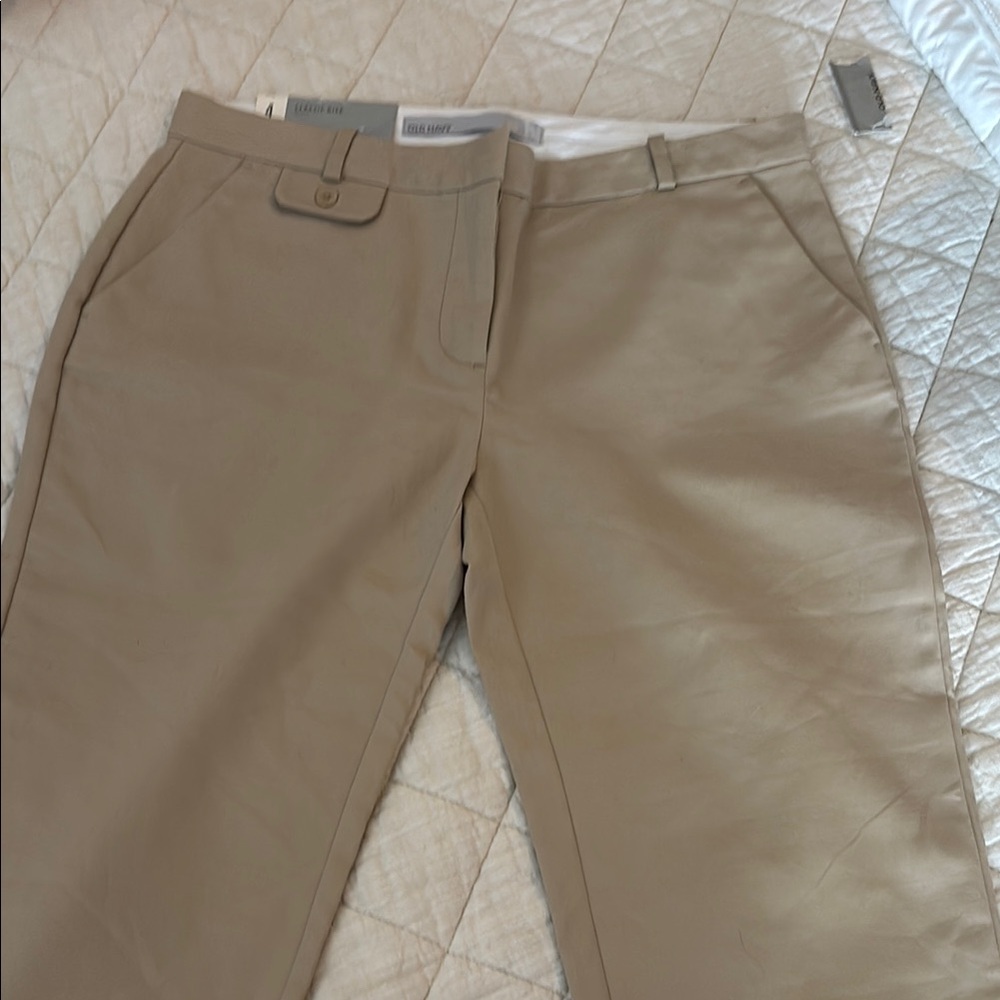 Old Navy Tan Capris Size 4 NEW